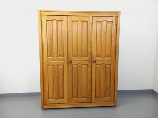 Armoire dressing vintage Guillerme et Chambron en chêne massif des années 60