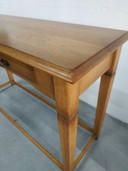 Classico tavolino da parete in legno vintage