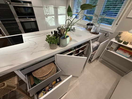 Kitchen Island – Sideboard, Wood (photo 8 of 8)