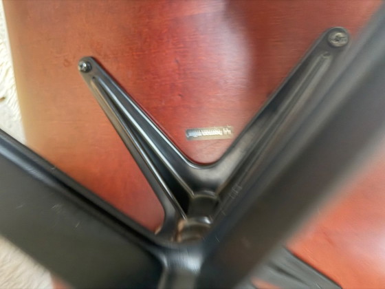 Charles & Ray Eames Lounge Chair – Swivel chairs, Leather (photo 5 of 6)