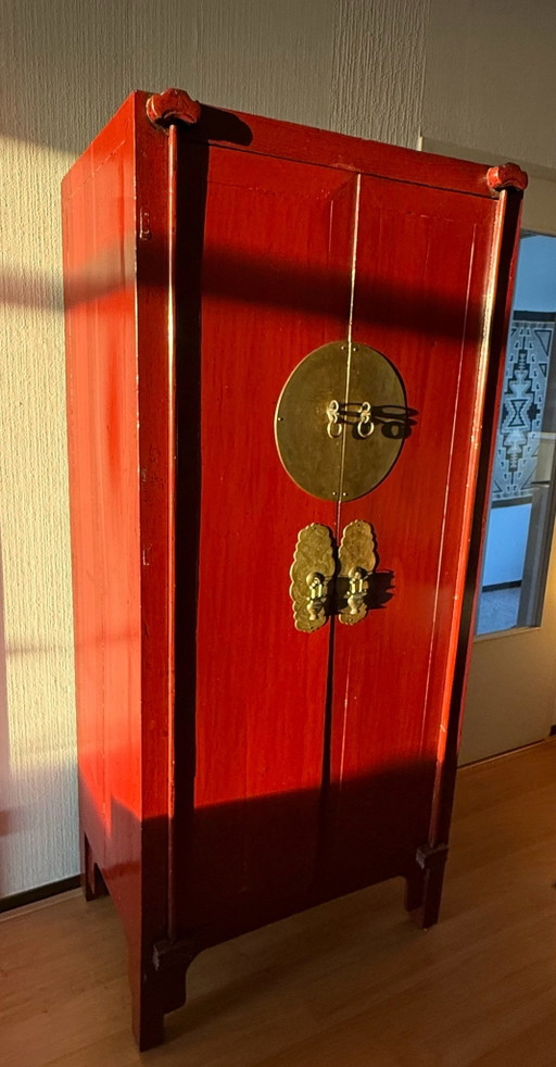 Chinesischer Hochzeitsschrank 1880-1900 in sehr gutem Zustand zum günstigen Preis