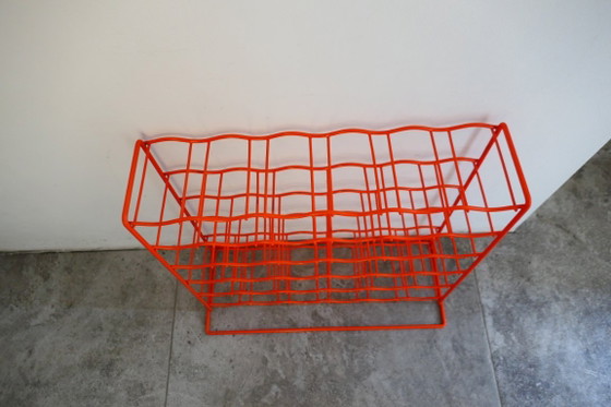 Image 1 of Portabottiglie vintage Tomado in filo metallico arancione, 36 bottiglie.