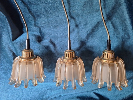 Set van 3 Doria hanglampen van messing en amberkleurig mat glas, jaren 1960