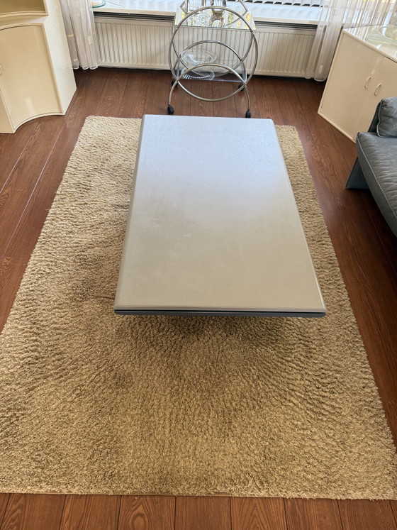 Image 1 of Tavolino Leolux, disponibile in due colori: grigio