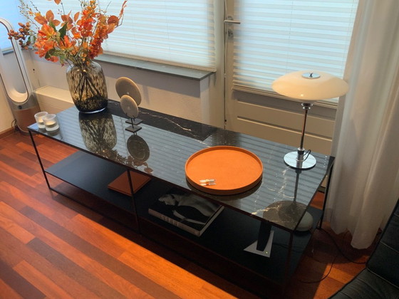 Minotti Site table Calder, Beistelltische, Marmor, Metall, Schwarz (Foto 2 von 5)