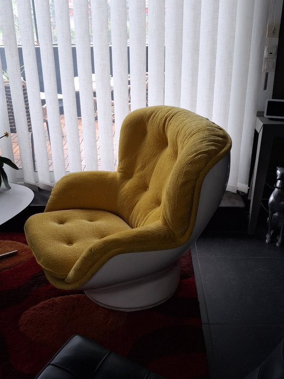 Image 1 of 1 vintage Airborne karate chair