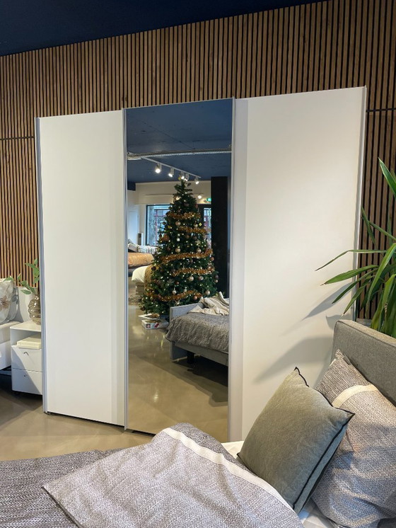 Image 1 of Armario Nolte con puertas correderas de 240 x 240 cm y puerta con espejo
