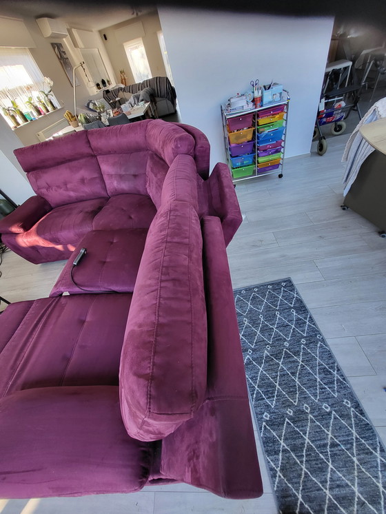 Image 1 of Luxe Elektrisch Relaxsalon (3 Motoren) – Aubergine Fluweel – 10 mnd oud