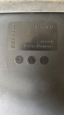 Sedie in pelle pregiata rossa:  Desalto "Sand" Designer: Pocci & Dondoli