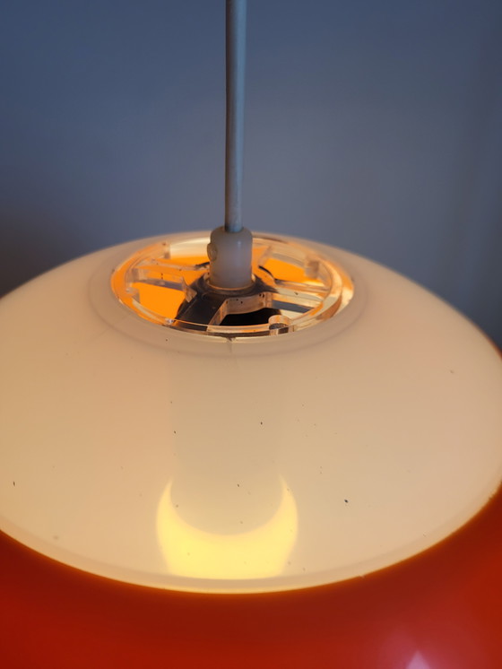 Image 1 of Lampe suspendue de l'ère spatiale, œil d'insecte, massif, orange et blanc, Belgique, années 1970