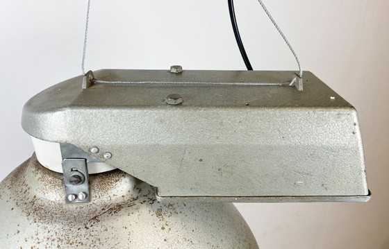 Image 1 of Lampada a sospensione industriale con copertura in vetro smerigliato, anni '70