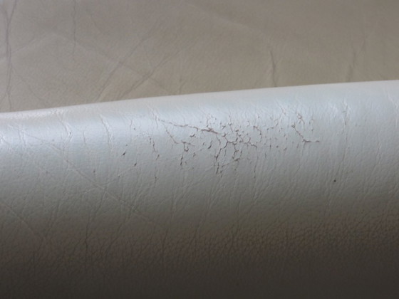 Image 1 of Leolux Rooby - Cream Leather Armchair