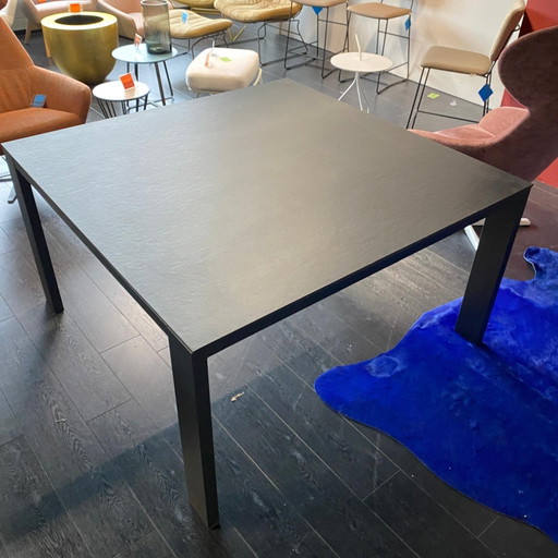 Edge outdoor – Bert Plantagie, eettafels