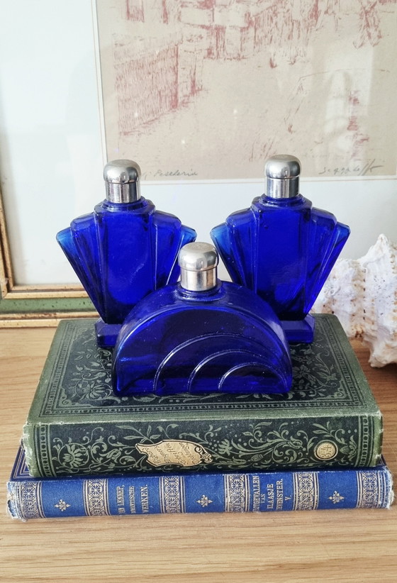 Vintage Art Deco Style Cobalt Blue Glass Perfume Bottle Set Of 3 – Decorative Objects (photo 10 of 10)