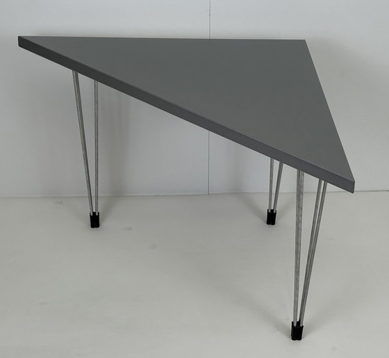 Image 1 of Set angolo lettura/seduta anni Ottanta Sgabello Pin Age anni Ottanta URI