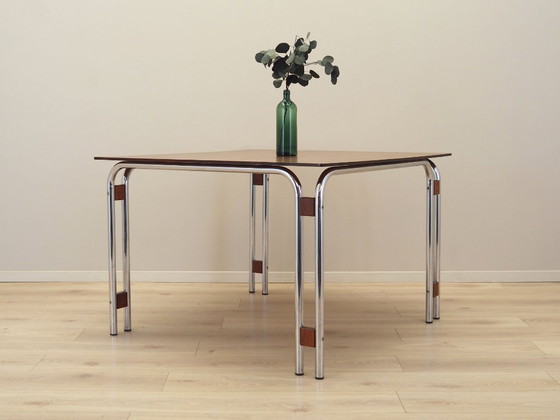 Image 1 of Table en noyer, design italien, années 1970, fabrication : Italie