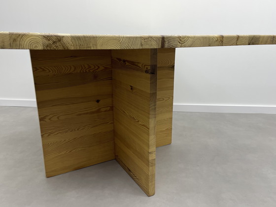 Image 1 of Vintage grote massief grenenhouten eettafel 130 x 130