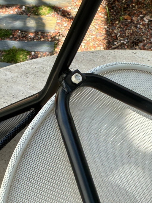 Gubi Nagasaki Stuhl weiß