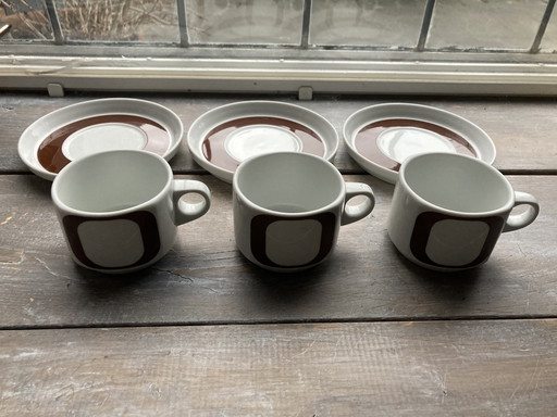 3 kop en schotel bordjes vintage wolf kamagel