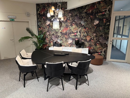 Husk x Seven Essgruppe - B&B Italia