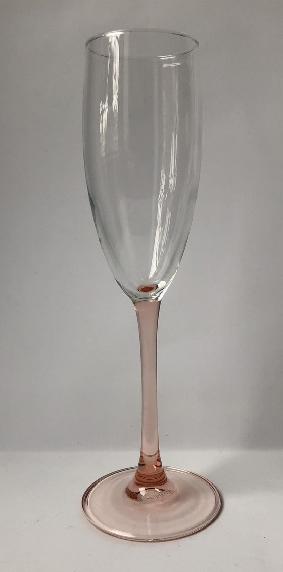 Image 1 of Juego de 4 copas de champán Luminarc rosa, modelo &quot;La flûte rosée&quot;