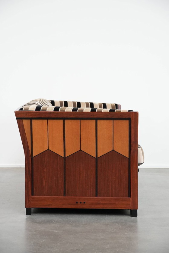 Image 1 of Sofá de diseño Schuitema de 2,5 plazas de la serie Decoforma con preciosa carpintería.