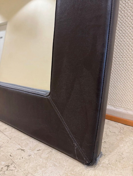 Image 1 of Miroir sur pied rectangulaire avec cadre en cuir, 2,20 m x 1,12 m