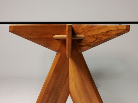 Image 1 of Dinning table in Walnut, Italy 80's