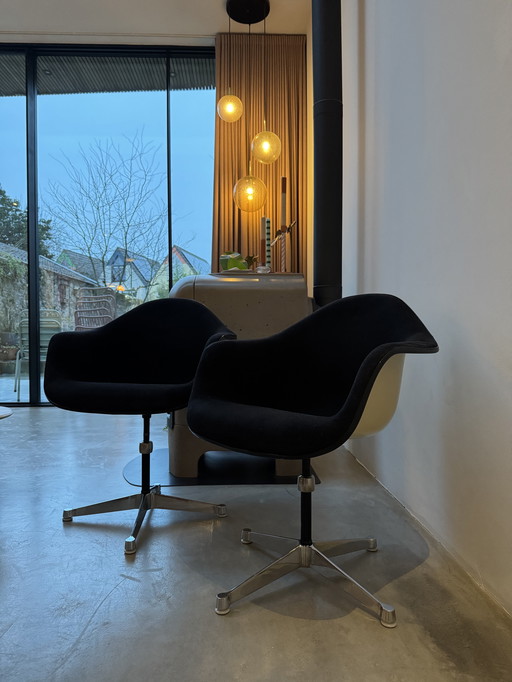 2 sedie a secchiello Eames Herman Miller