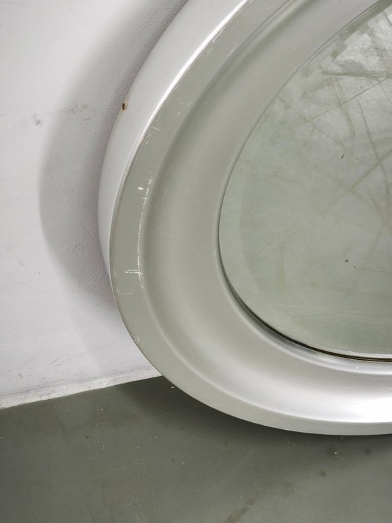 Specchio da Parete Rotondo Italiano Space Age Anni '70 con Cornice Argentata – Plastic (photo 7 of 9)
