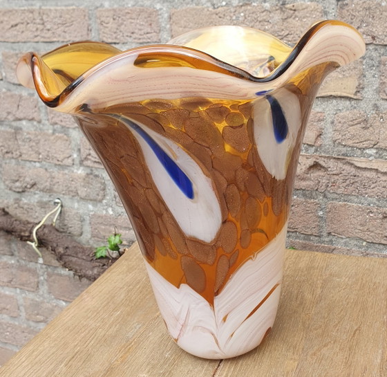 Beautiful art glass vase "Amore" collection by Polish glass studio Jozefina Krosno. (photo 4 of 10)