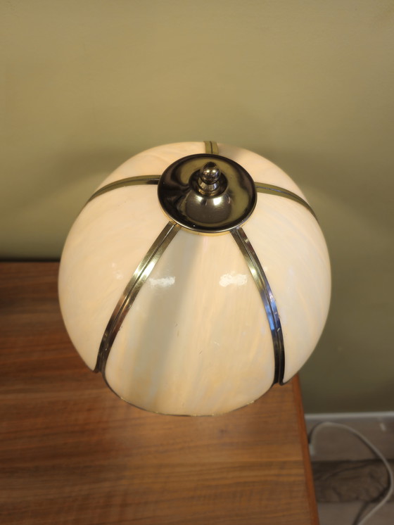 Image 1 of Lampe de table vintage Hollywood Regency en verre et laiton