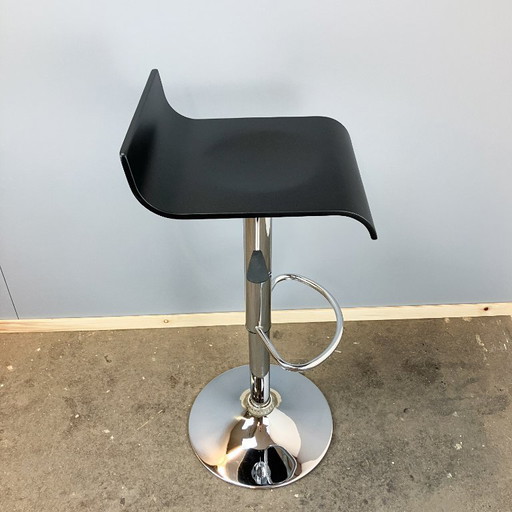 2 height-adjustable bar stools, chrome and bent plywood, 1970s