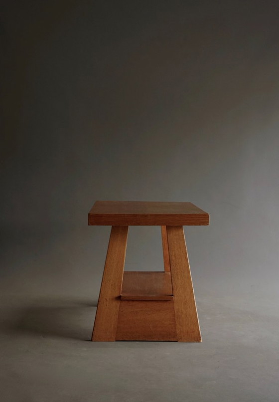 Image 1 of Nederlandse eikenhouten bijzettafel, jaren 1950
