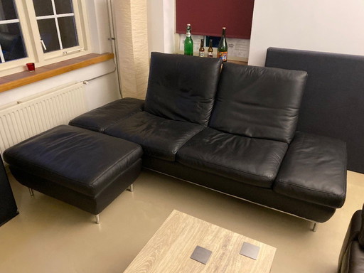 Sofá + reposapiés Konoir Roxanne