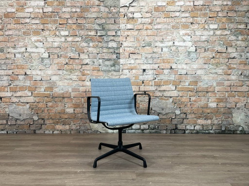 Vitra EA108 – bureaustoelen, Metal, Textile