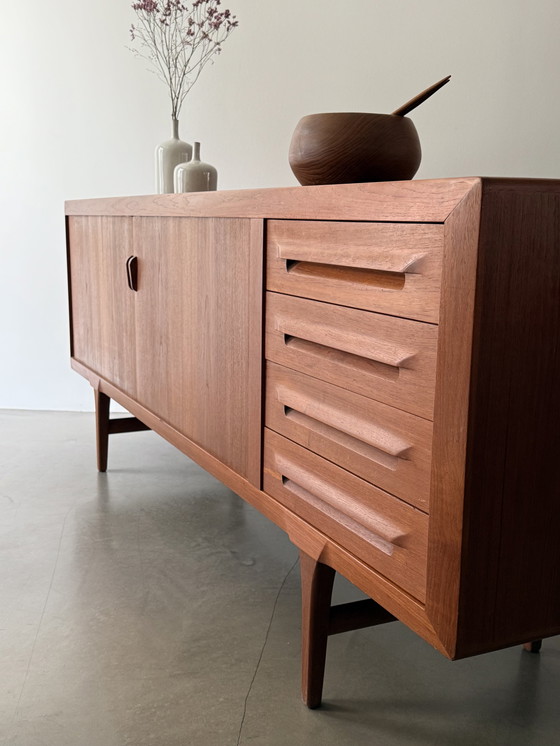 Image 1 of Ib-Kofod Larsen para aparador de teca Faarup Mobelfabrik, Dinamarca, años 60