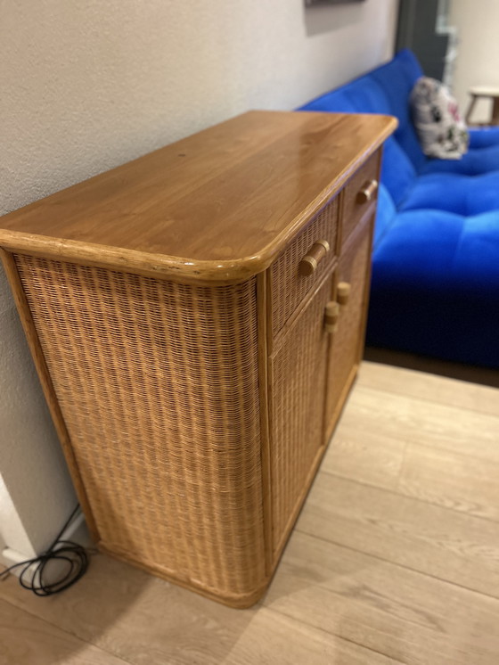 Image 1 of Prachtige lade kast uit de jaren 80 met rotan en bamboe.