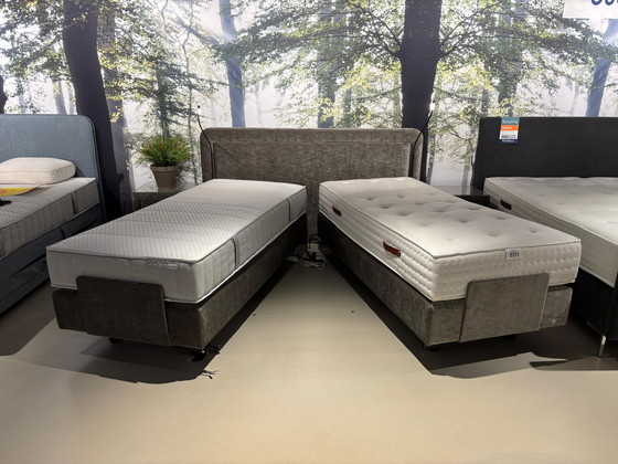 Image 1 of Boxspring Broadway