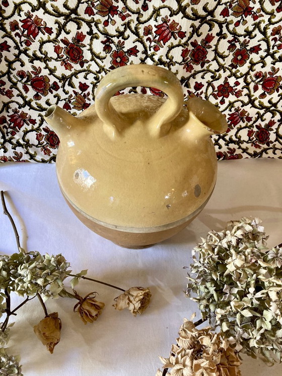 Image 1 of Gargoulette en terre cuite émaillée jaune