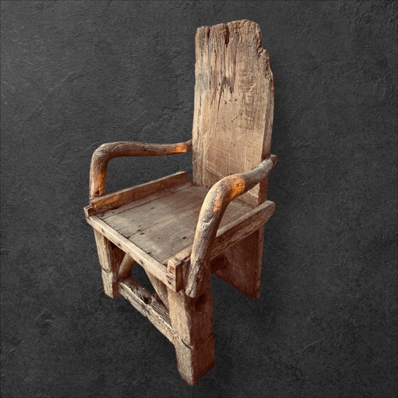 Image 1 of Rare ensemble de quatre fauteuils rustiques faits main, datant d'environ 1750-1830.