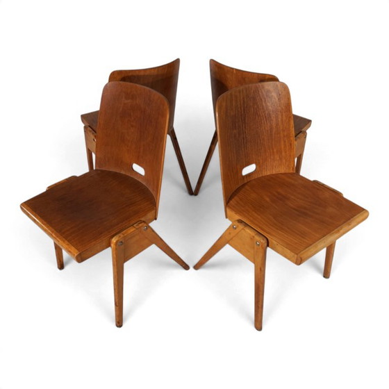 Set aus 4 Bauhaus-inspirierten Esszimmerstühlen, stapelbar, 1950 – Holz (photo 9 of 19)