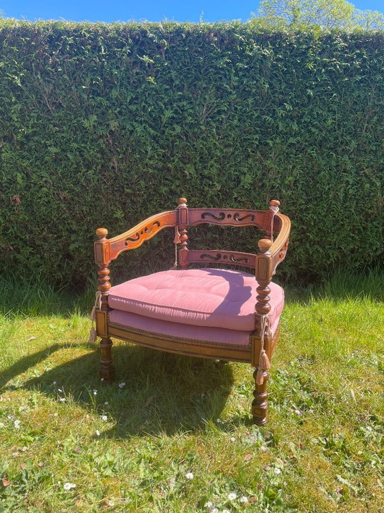 Image 1 of Fauteuil Giorgetti vintage sculpté à la main