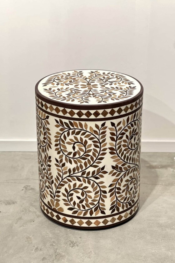 Image 1 of Cilindrische bijzettafel van hars – Handgemaakt in Marokko | Zylindrischer Beistelltisch aus Kunstharz