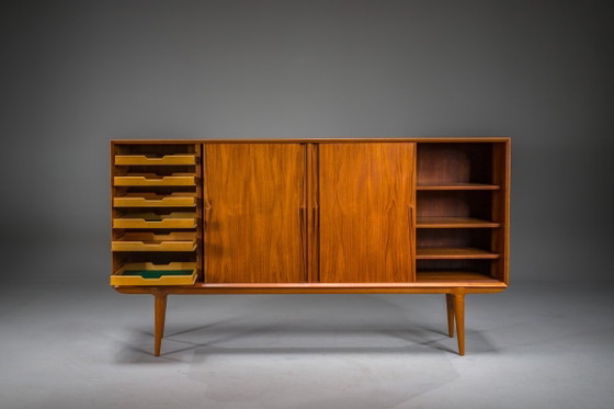 Image 1 of  Model 19 Teakhouten dressoir van Gunni Omann voor Omann Jun, Denemarken, jaren 60