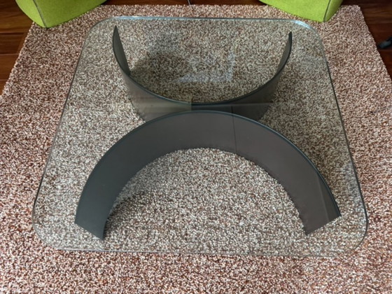 Image 1 of Auténtica mesa de centro cuadrada de los años 70 con tapa de cristal.