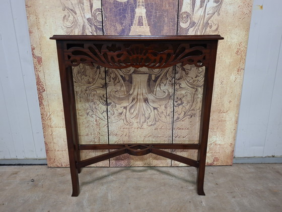 Image 1 of Klassieke mahonie houten sidetable, wandconsole haltafel met fraai snijwerk afm. 78x24cm en i76cm hoog.  
