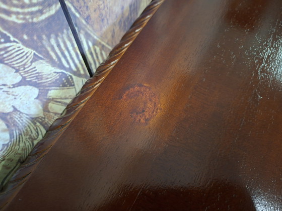 Image 1 of Classic side table, console table, or console with beautiful lion paws. Minor paint damage. Dimensions: 136x41cm and 76cm high.