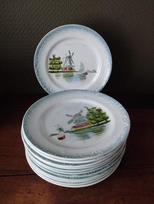 12 dessertbordjes van Saint-Amand