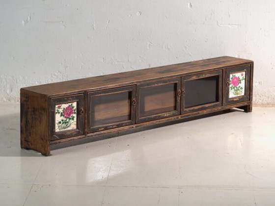 Antique low cabinet in elm wood – China, circa 1900 – Sideboard cabinet, Iron, Glass, Rustic (photo 6 of 39)